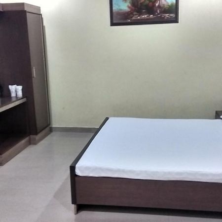Hotel Varsa Dibrugarh Εξωτερικό φωτογραφία