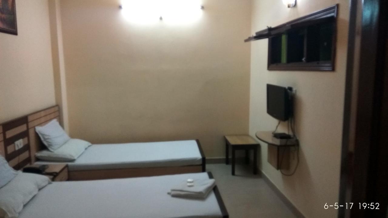Hotel Varsa Dibrugarh Εξωτερικό φωτογραφία