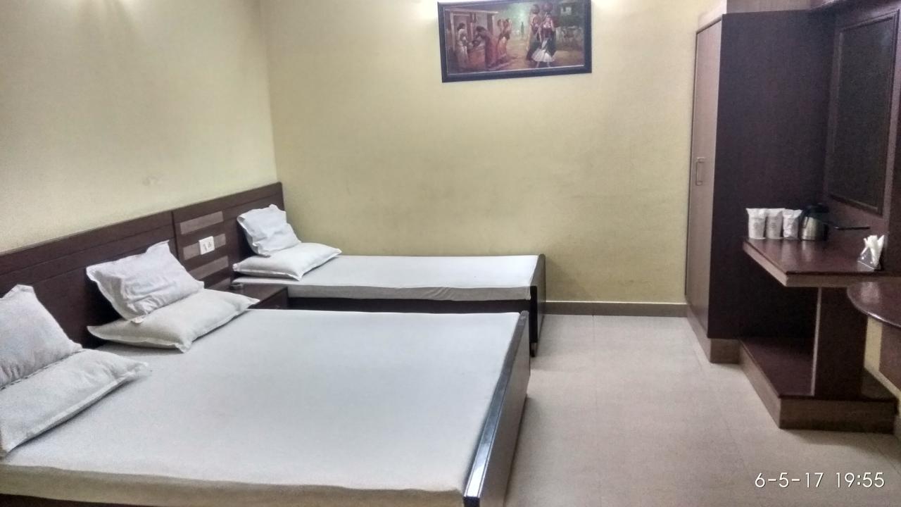 Hotel Varsa Dibrugarh Εξωτερικό φωτογραφία