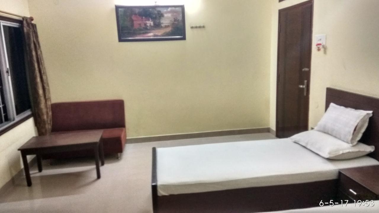 Hotel Varsa Dibrugarh Εξωτερικό φωτογραφία