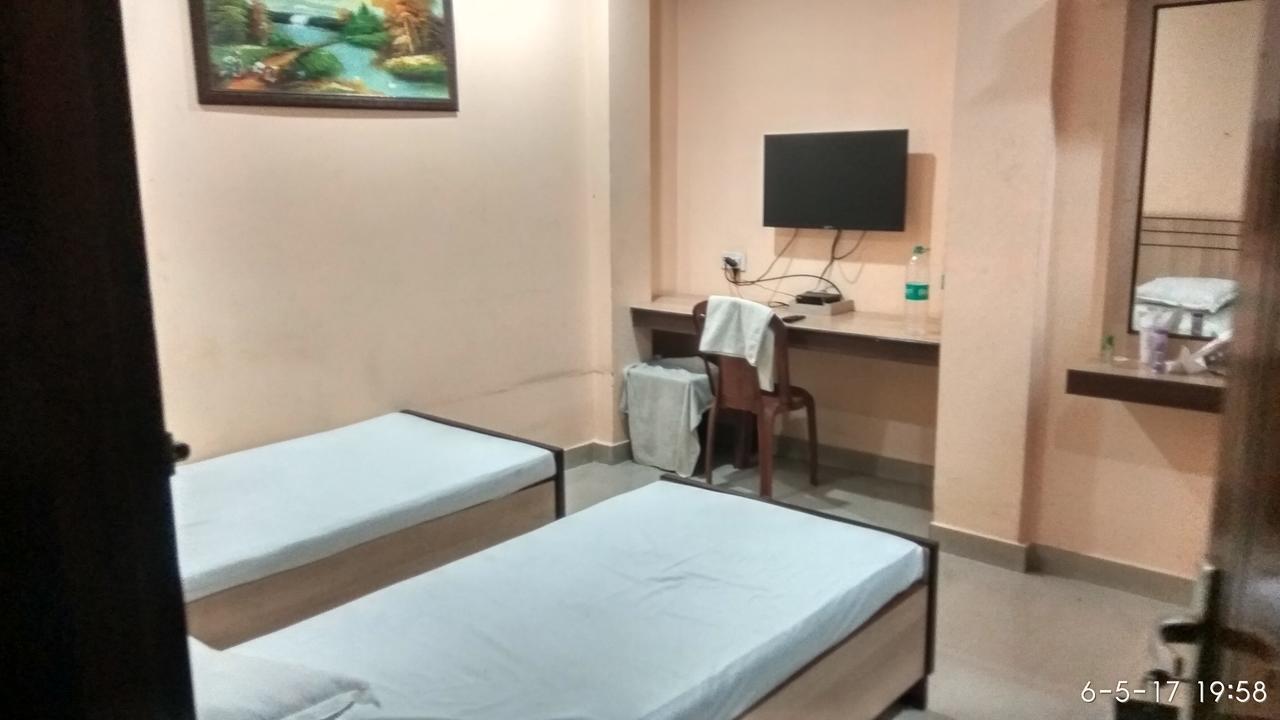 Hotel Varsa Dibrugarh Εξωτερικό φωτογραφία