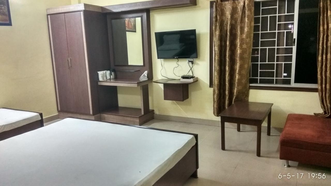 Hotel Varsa Dibrugarh Εξωτερικό φωτογραφία